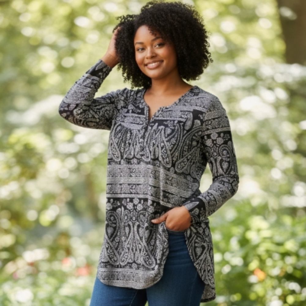 🎉SALE NWOT Halife Black and Tan Super Soft Paisley Print Tunic Top